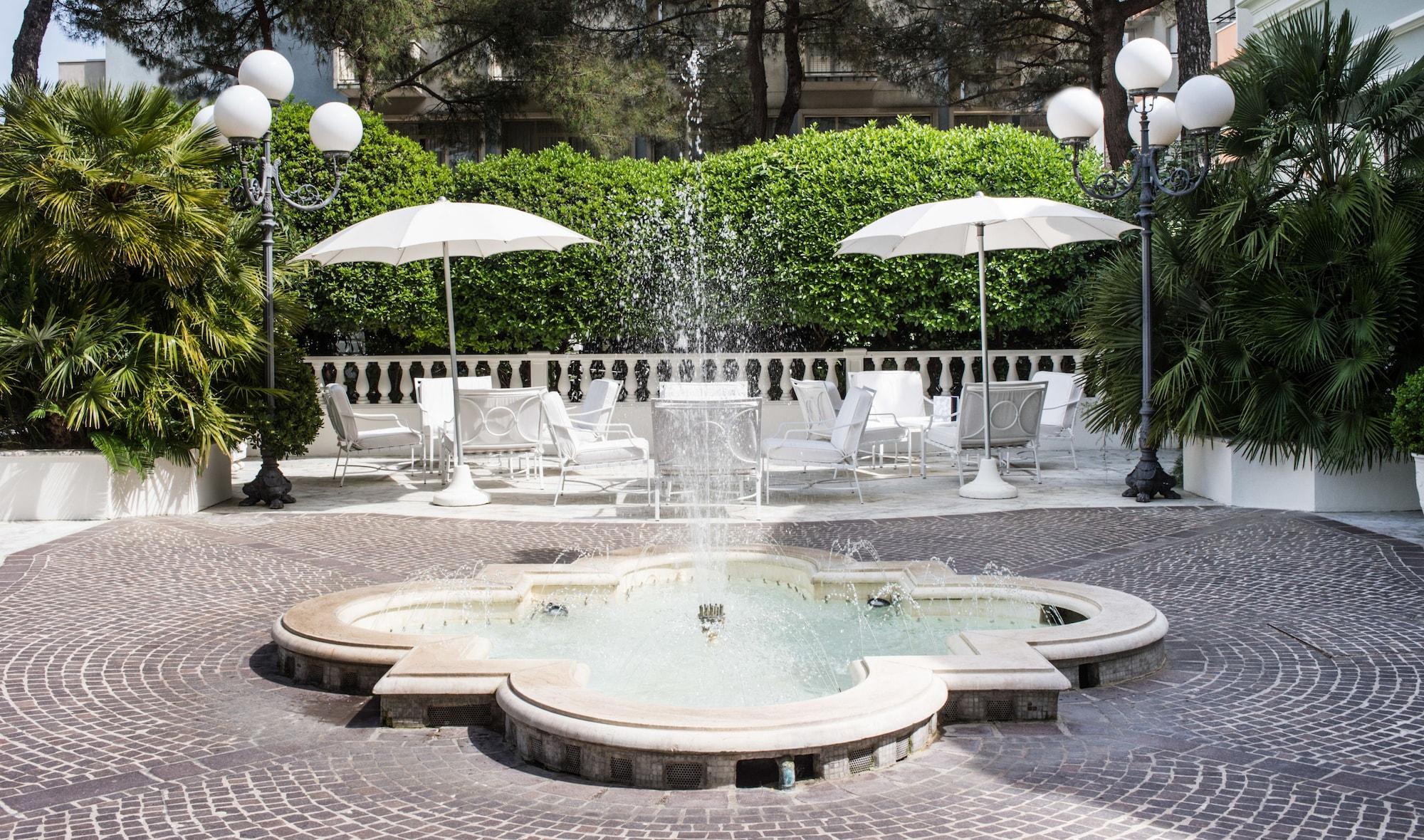 Grand Hotel Des Bains Riccione Esterno foto
